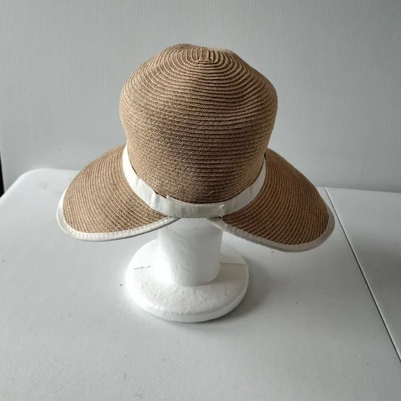 Cappelli Stylish Tan White Sun Hat Pool Beach Resort Travel Gardening - Picture 3 of 8